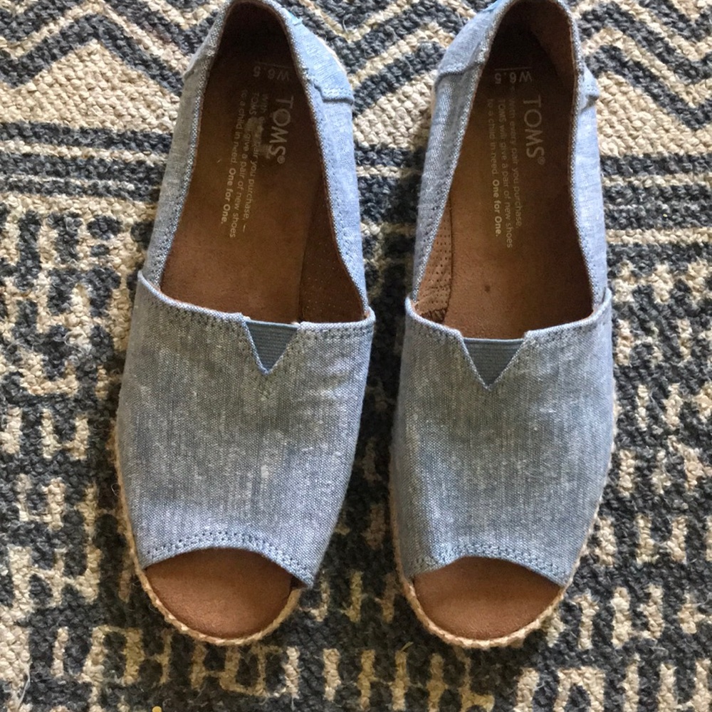 Tom’s Espadrilles